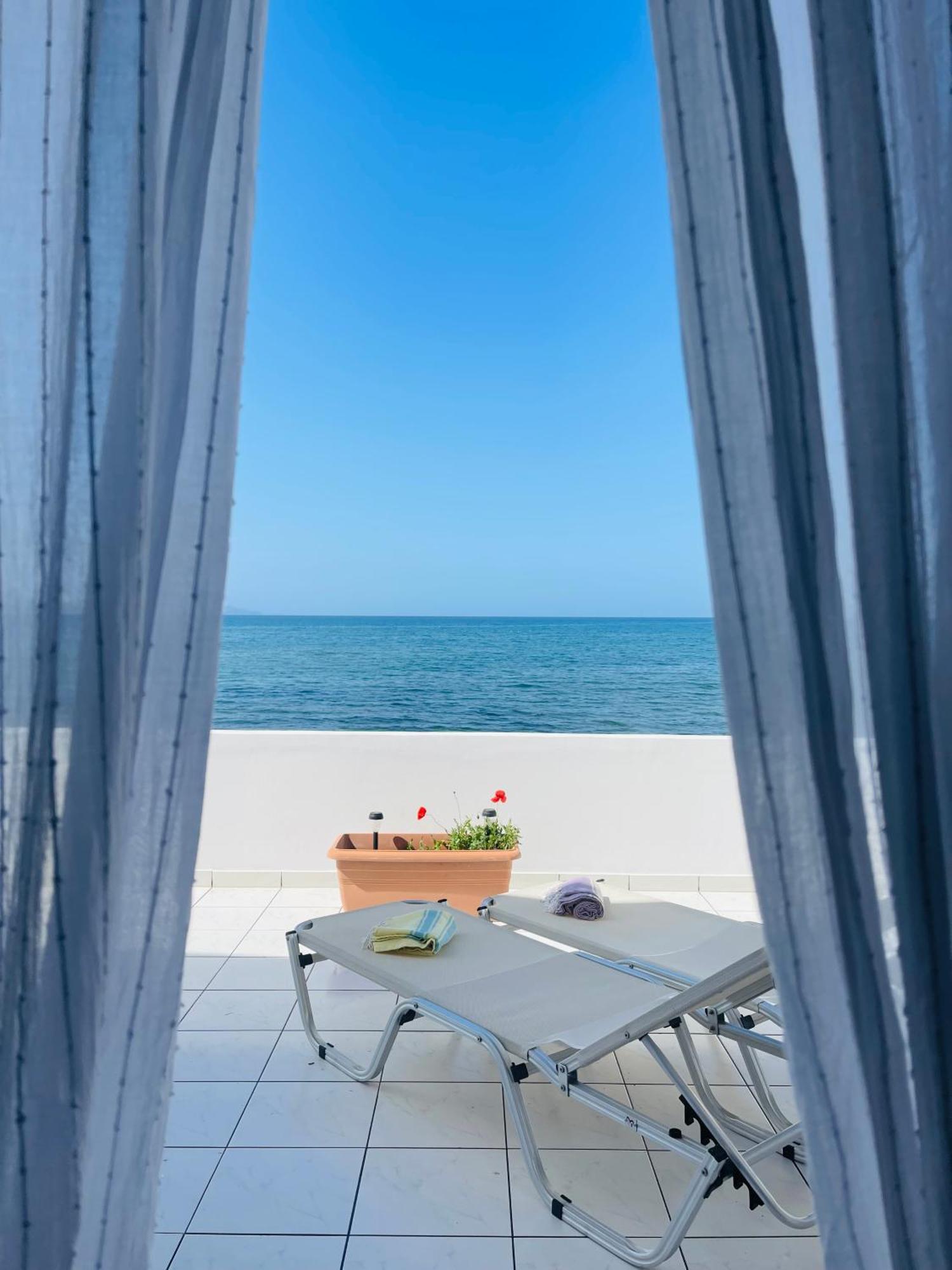 Waves House Villa Kissamos Bagian luar foto